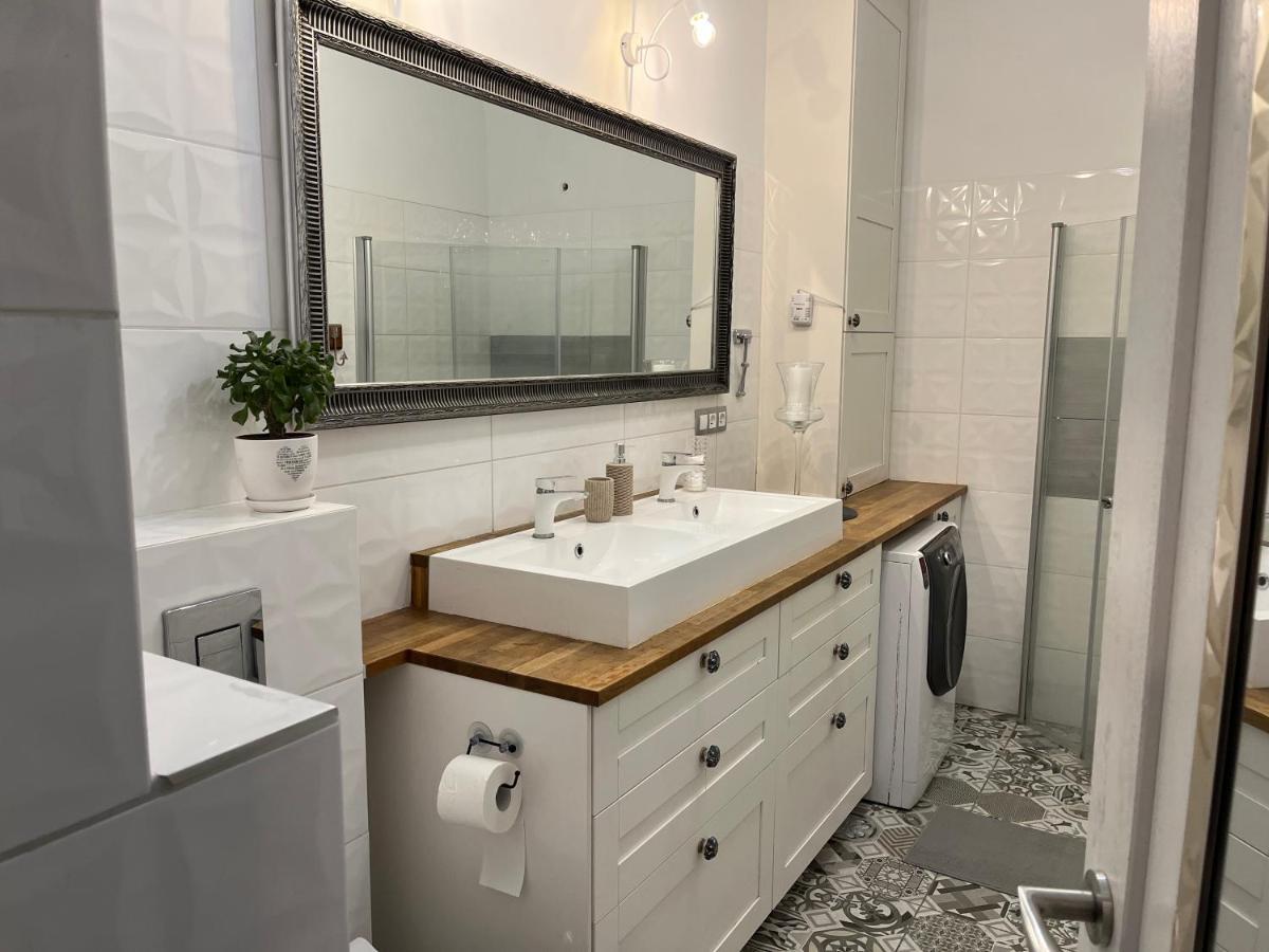 Appartement Apartament Przy Ratuszu à Barczewo Extérieur photo